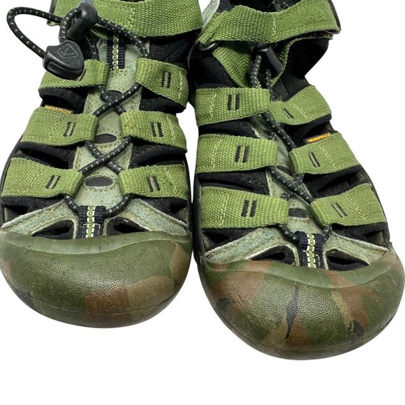 Keen Boy's Newport H2 Green and Camo Print Nylon Water Shoe Sandals Size 4 - Picture 5 of 6